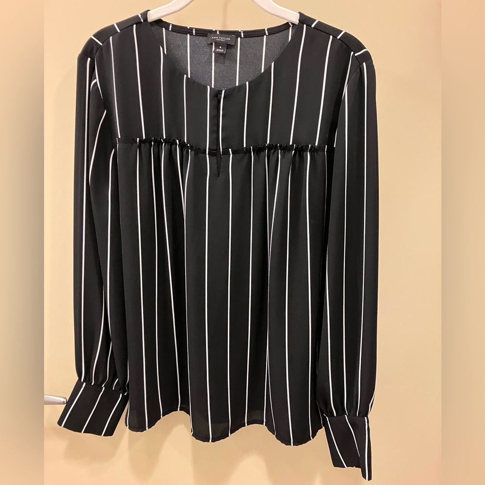 Ann Taylor striped keyhole blouse